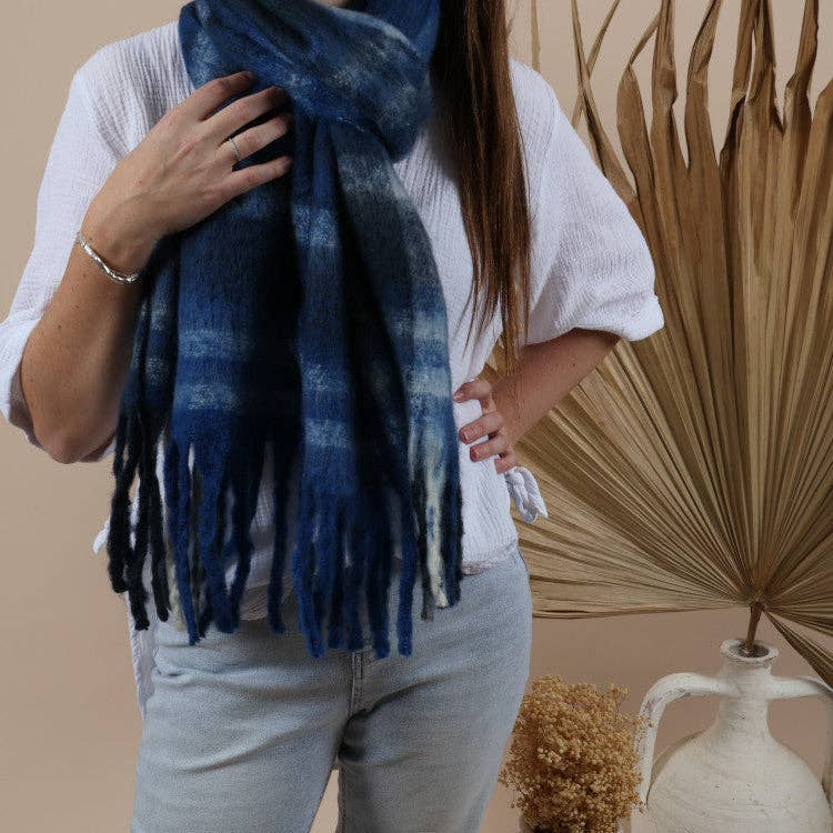 Fluffy Oversized Scarf - Alaska - Blue Lagoon