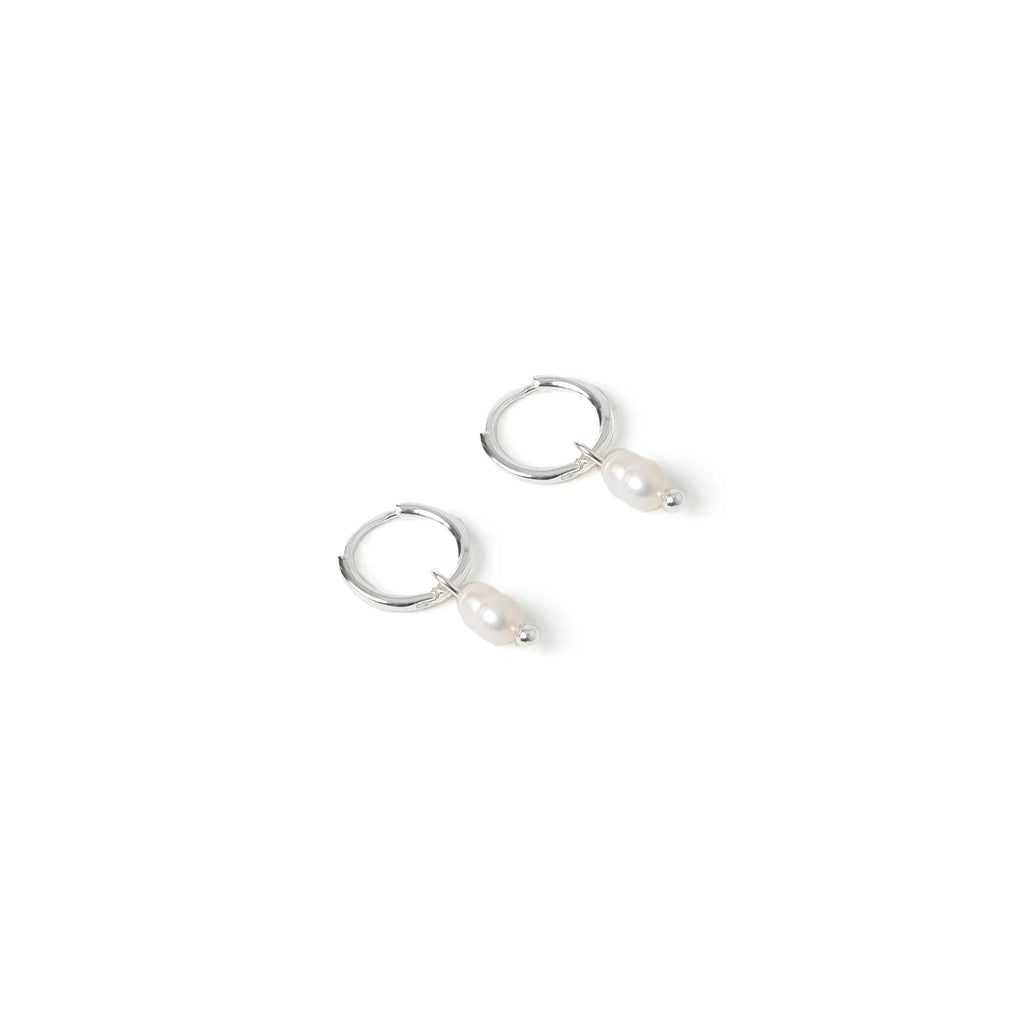 Arms of Eve Cordelia Pearl Earrings - Silver