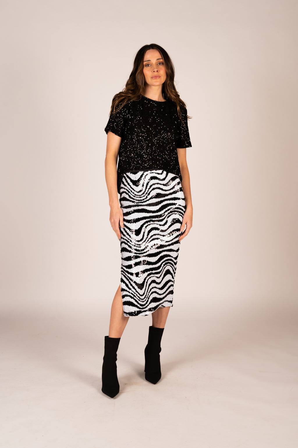 we are the others Lucielle Sequin Tee - Black