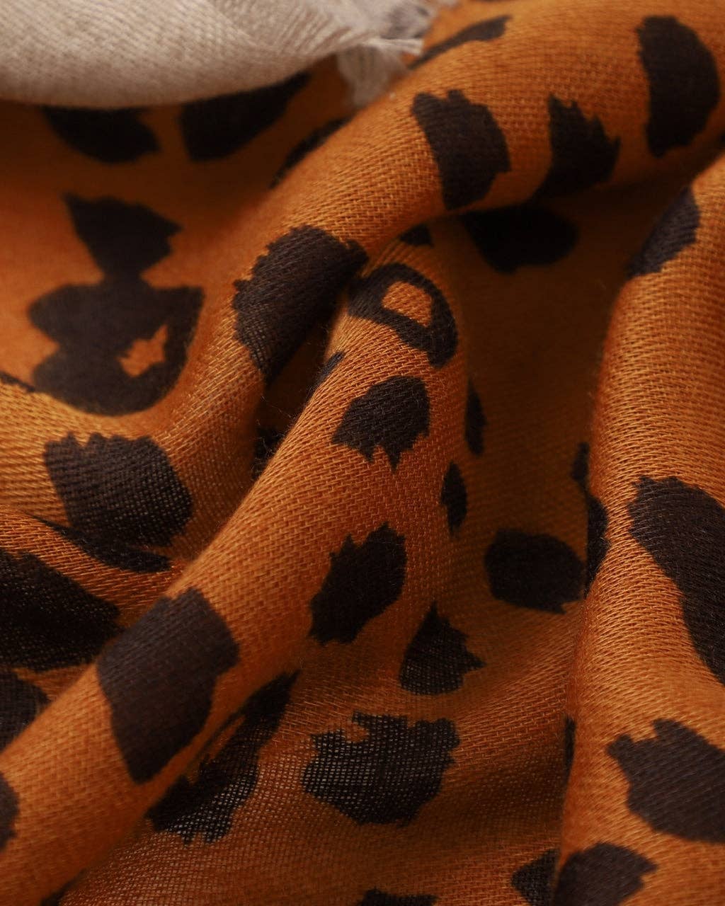 Estelle Leopard in Bronze
