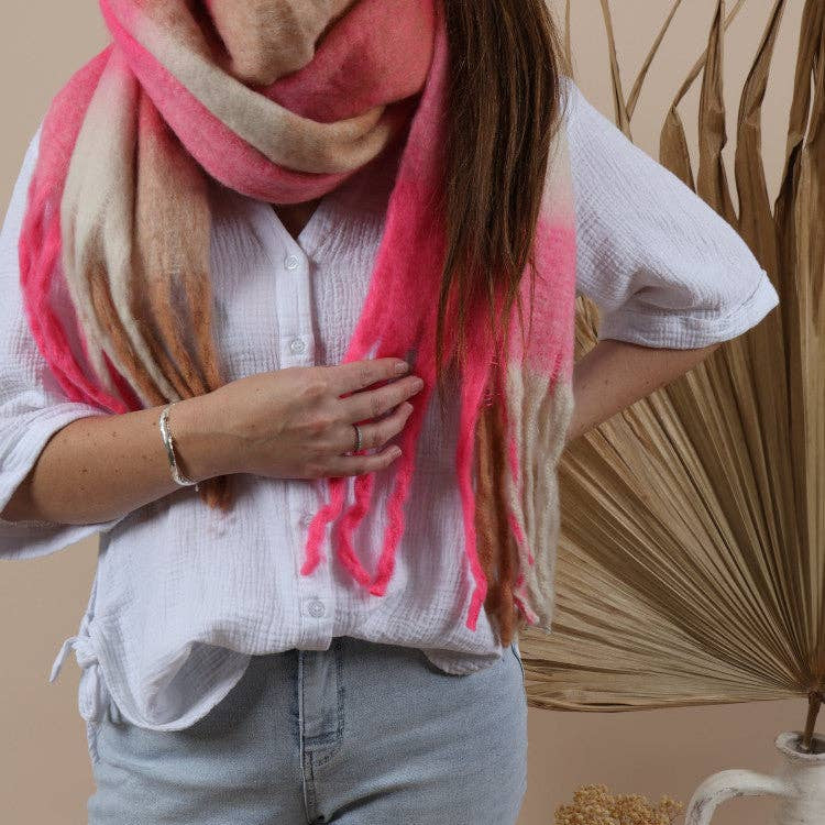 Fluffy Oversized Scarf - Alaska - Babydoll
