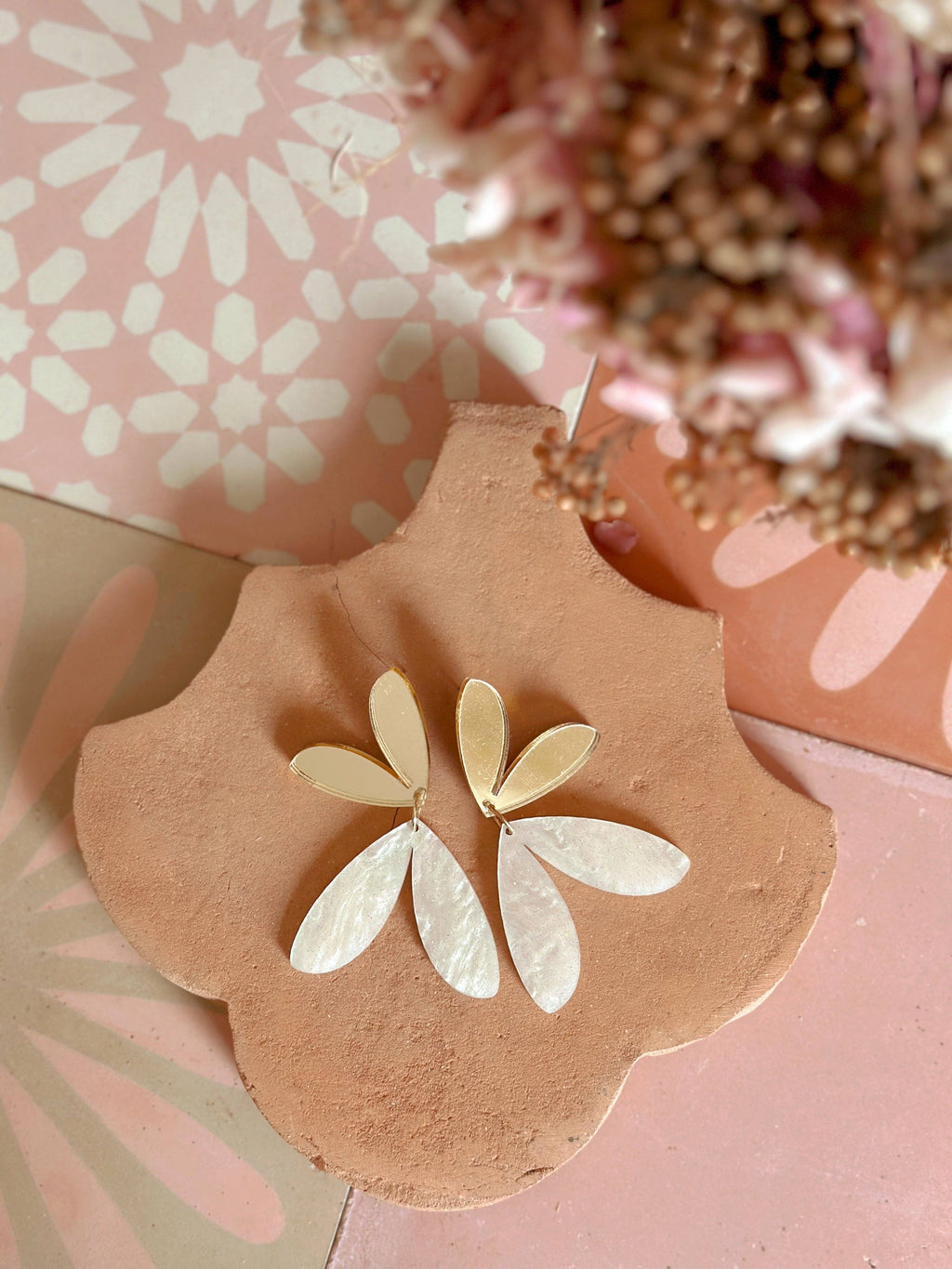 The Love Bug | Gold + Cream Glitter Swirl