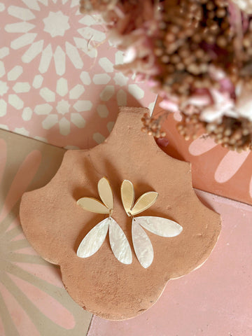 The Love Bug | Gold + Cream Glitter Swirl