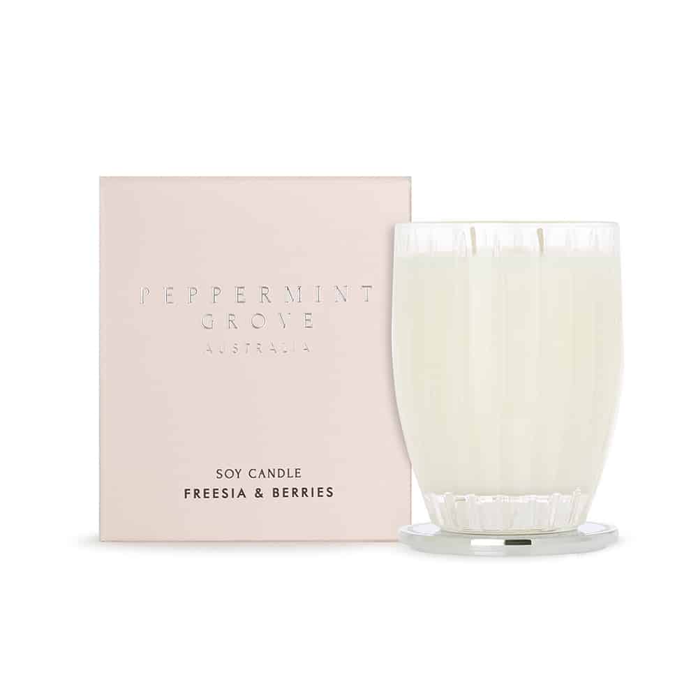 CANDLE - Freesia & Berries