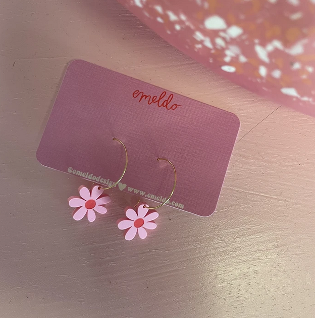 Emeldo Mini Daisies // Gold Hoop with Pink + Red