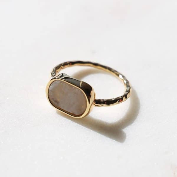 Neoma Ring in Gold Love Lunamei