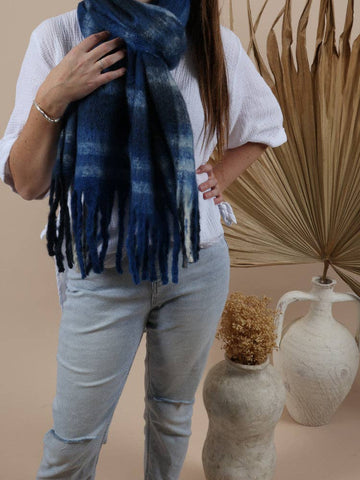 Fluffy Oversized Scarf - Alaska - Blue Lagoon