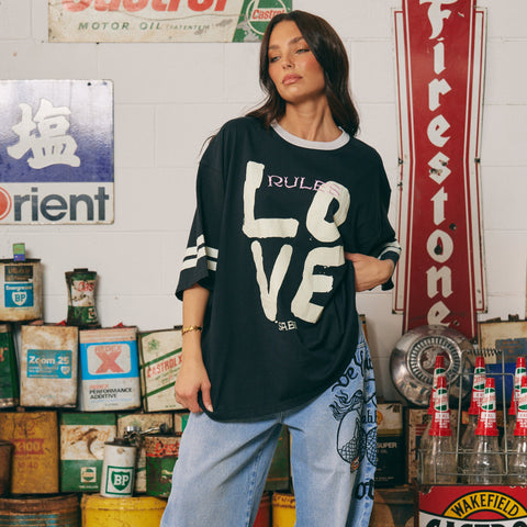THE LOVE REVOLUTION TEE - BLACK