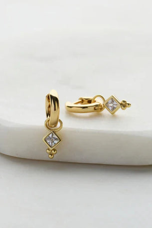 Mabel Huggy - Gold