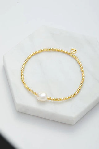 Lily Bracelet - Gold Pearl