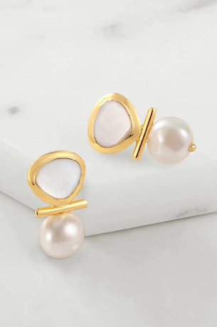 Hariette Pearl Earring