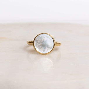 Divine Ring in Gold