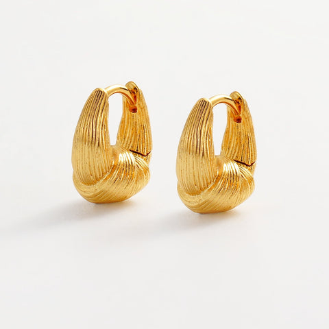Evie Hoop Earring - Medium Gold