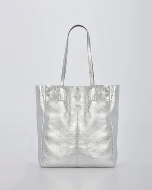 GENUINE LEATHER 
VENUS METALLIC TOTE - SILVER