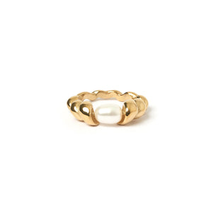 RIVIERA GOLD AND PEARL RING arms of eve